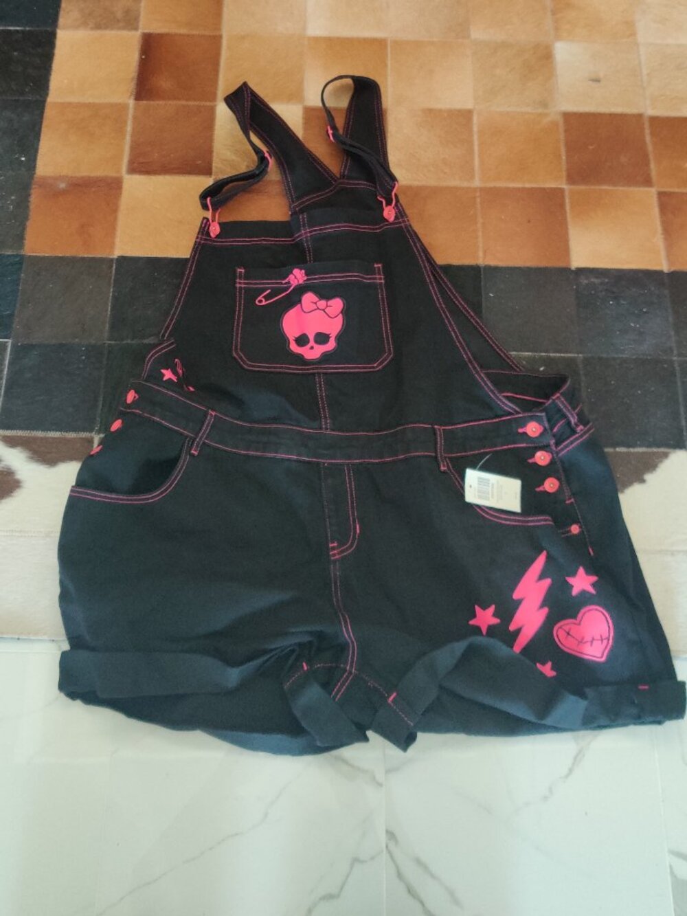 Her Universe Monster High shorts overalls size 3x New